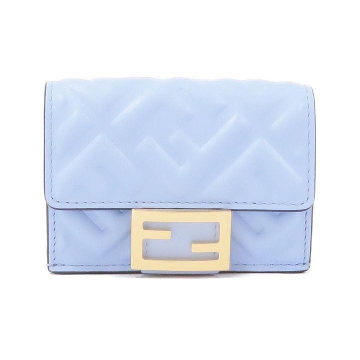 フェンディの水色の財布