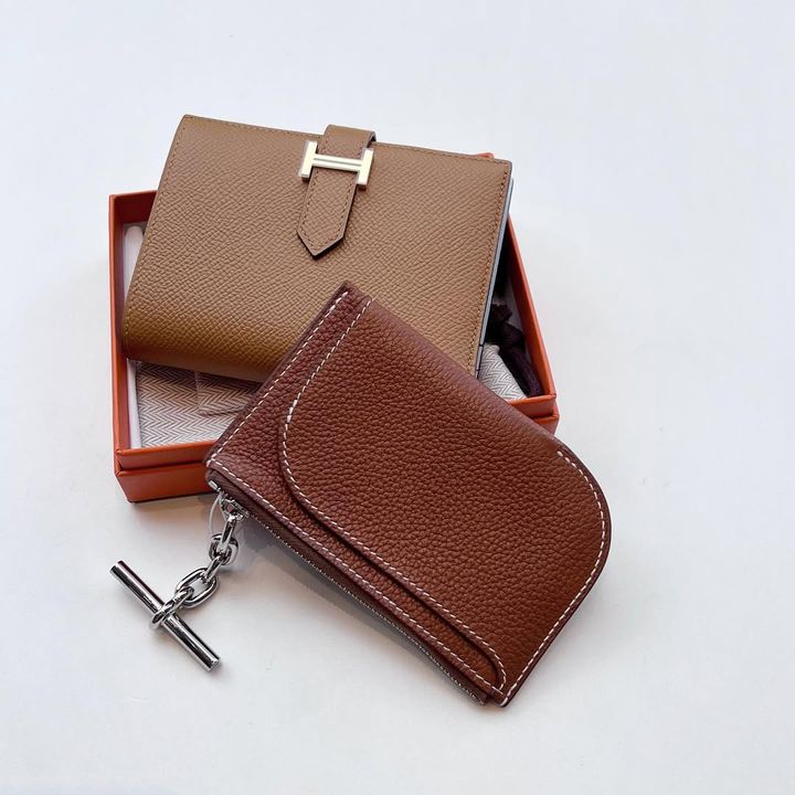 エルメスの2種類のミニ財布