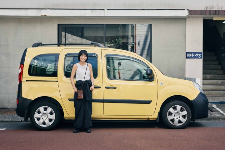 お花屋さんの愛車は、フランス生まれのあのクルマ。初めてのマイカー《ルノー》の「カングー1」【マイカーと一緒にどこまでも。vol.9】