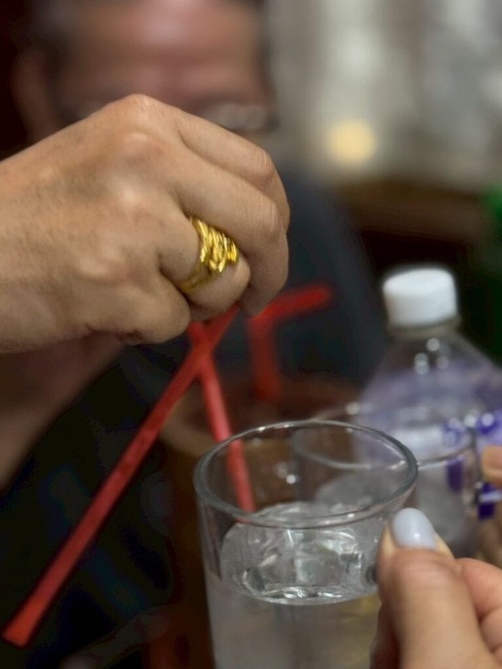 目玉のオリジナル酒「チャン」「ロキシー」