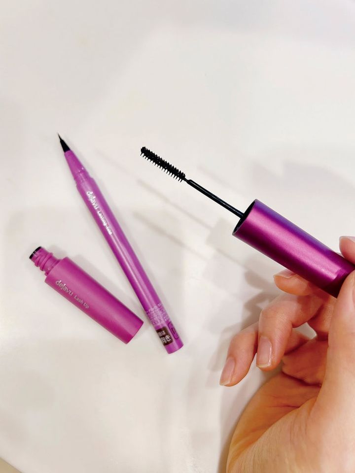 dejavu塗るつけまつげと密着アイライナー