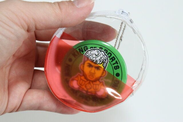 セリア カプセルバイカラー 使用例 缶バッジ