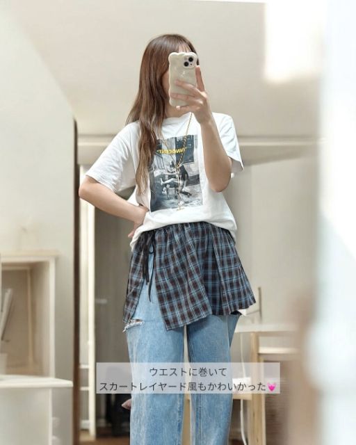 チェックリボンキャミを着たコーデ