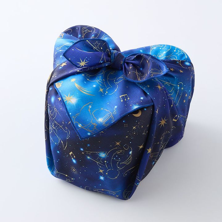 おせち・三段重「ファンタジア」 風呂敷 使用イメージ