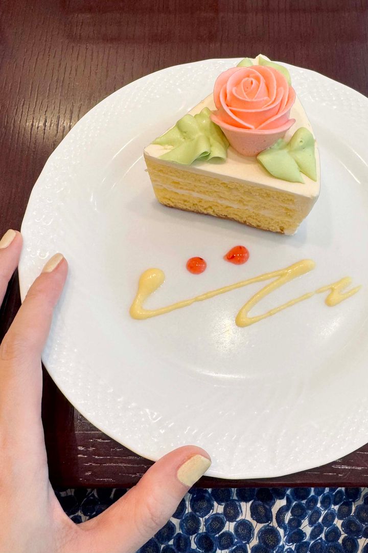 落ち着く穴場カフェ2025◎ おすすめの創業100周年コロンバン原宿サロン【ささやかですてきなもの 大谷有紀 vol.252】