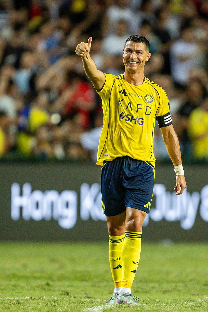 サッカーの歴史上「最も多くの試合に出場した」鉄人サッカー選手5名