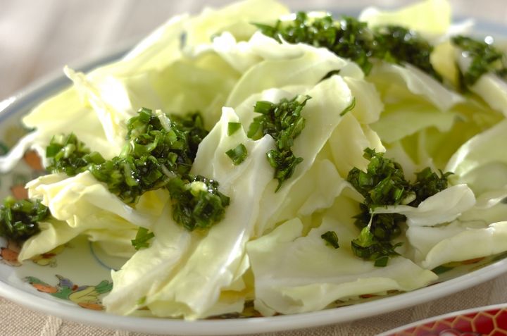 ちぎりキャベツのニラ塩ダレ