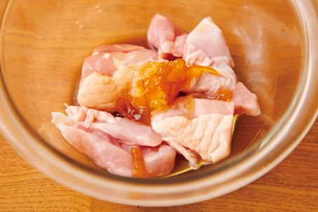 パクっと手軽に食べられる「照り焼きチキンロール」のレシピの画像2