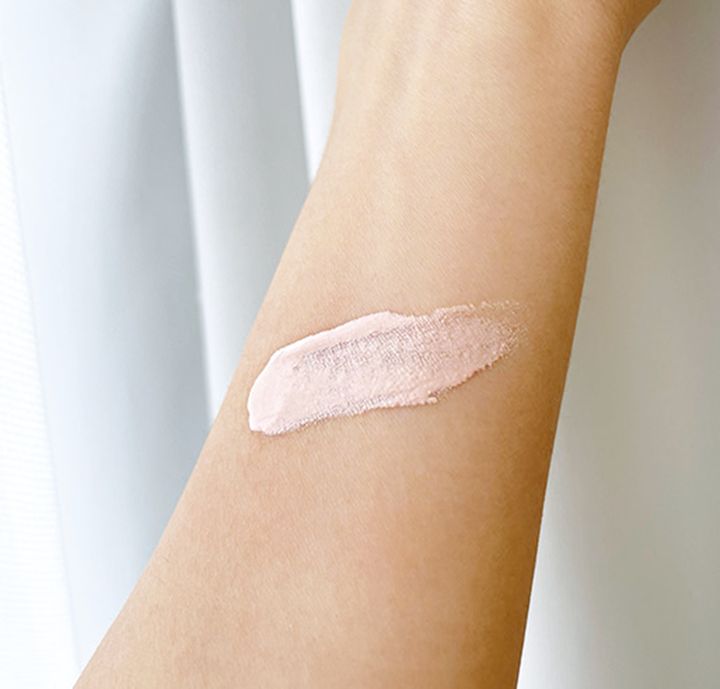 肌から“水も滴るいいオンナ”を気取れる水光ツヤプライマーが新登場。