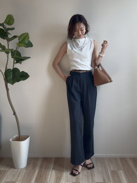 スタイル02：ホワイトを着用して爽やかコーデに！