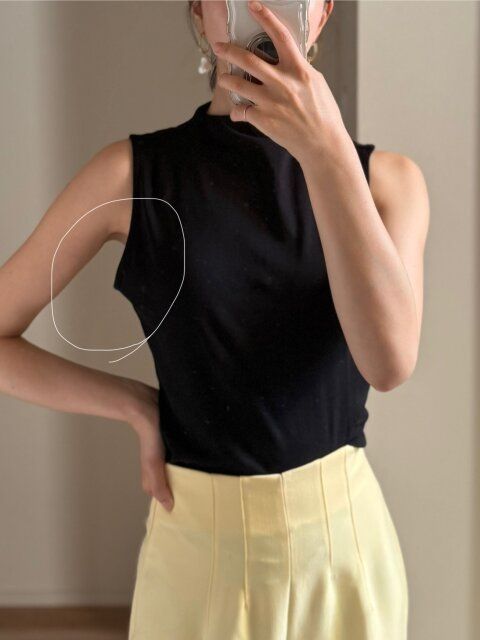 GU ボトルネックT（ノースリーブ）Q BLACK Mサイズ着用