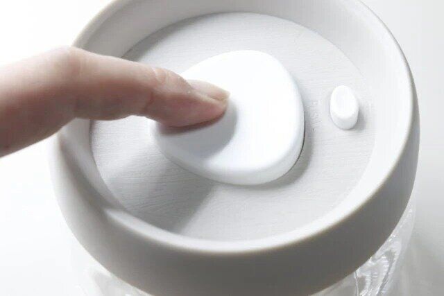 スリーピーの空気が抜けるプッシュ式保存容器（500ml）