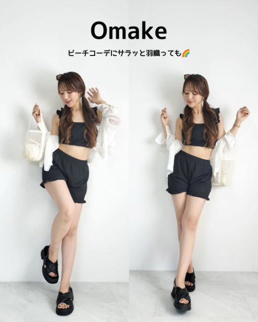 白のシアーシャツをビキニの上に羽織ったコーデ