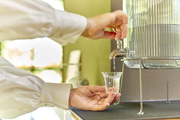 境内の霊泉「五智水」