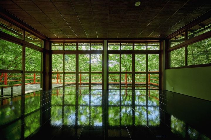 「茶所 閑坐（かんざ）」内観2