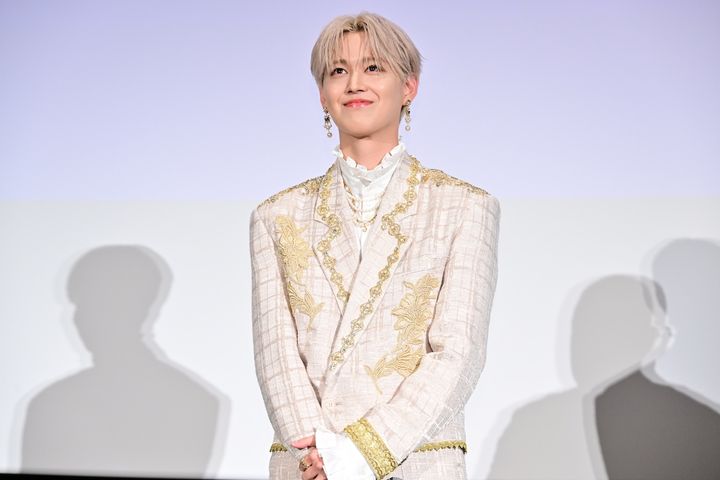 JO1・白岩瑠姫「後悔しないように生きたい」 声優初挑戦の『アズワン』舞台挨拶で語った“美学”