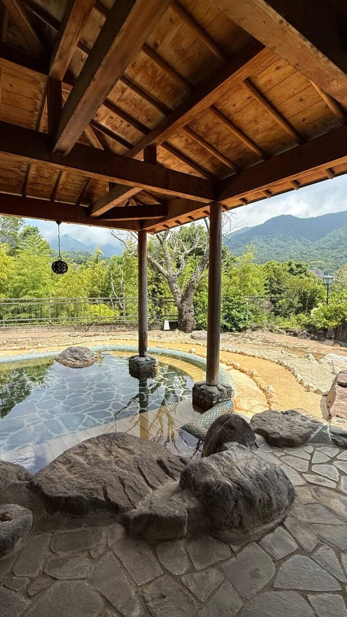 遮るもののない景色を楽しめる露天風呂