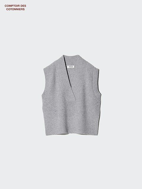 ユニクロのラムVネックベスト