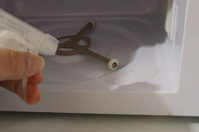 ダイソー アルカリ電解水クリーナー 詰め替え落ち落ちV 500ml 使用例 電子レンジ