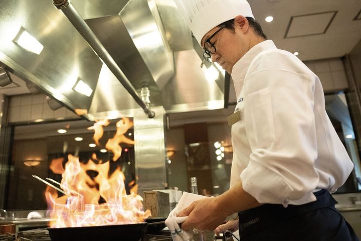 シェフ髙木が仕立てる周年記念コース