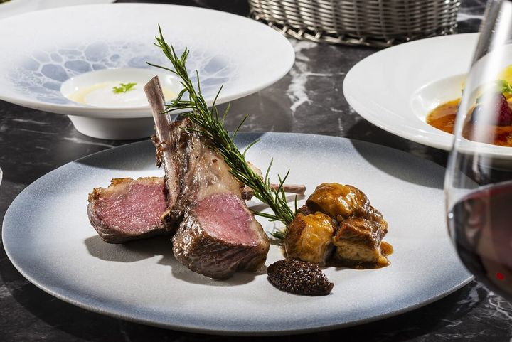 開業27周年記念特別コース「27ans（ヴァンセッタン）」