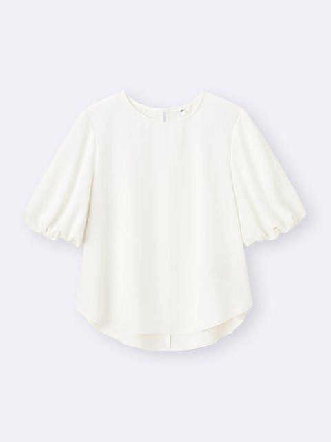 GUのバブルスリーブブラウス