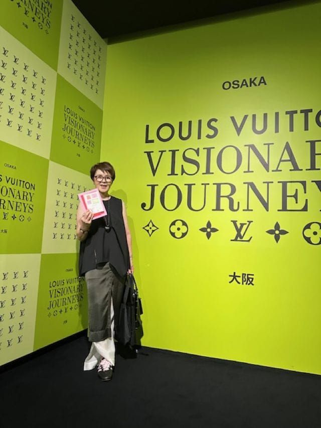 パンツ／アンスリード、 トップス／プラスアズール、 バッグ／コムデギャルソン、 スニーカー／アディダス