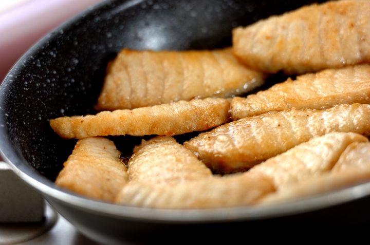 ビンチョウマグロのチリソースからめの作り方2