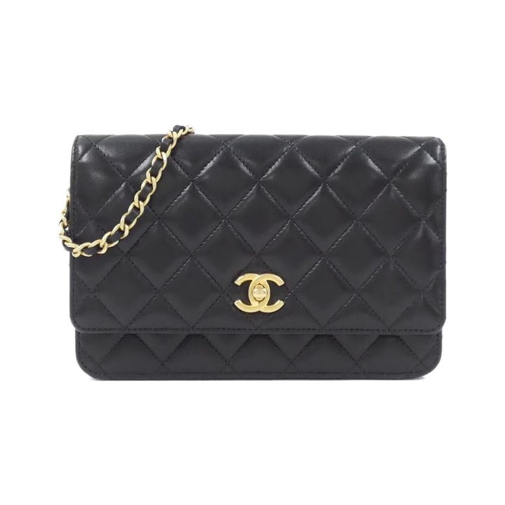 シャネルのチェーンウォレット