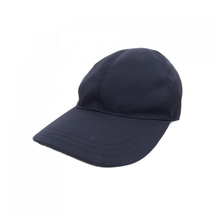 プラダのキャップ