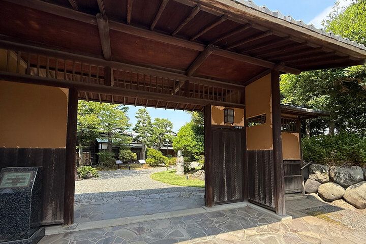 三嶋大社すぐ。無料開放の日本庭園や三島梅花藻も楽しめる「佐野美術館」で水辺の癒やしさんぽ