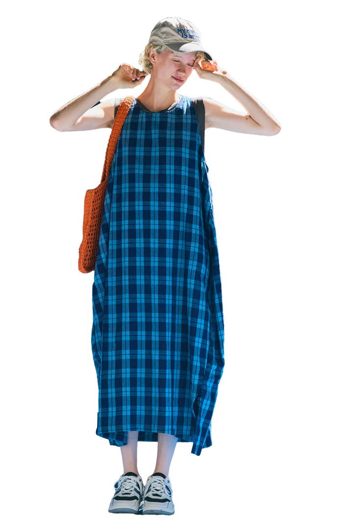 まだまだノースリーブがいいって時は、秋らしい色合いを選んで【本日のFUDGE GIRL-9月2日】