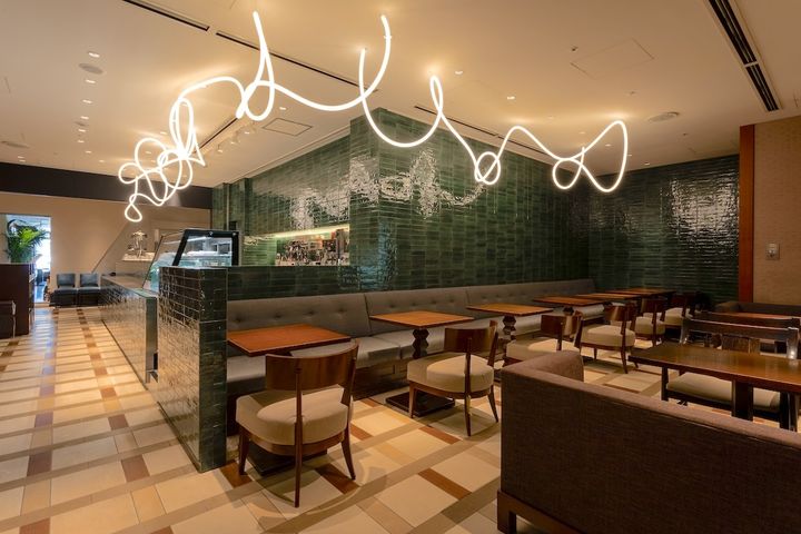 「BURDIGALA MARUNOUCHI The Lounge」内装