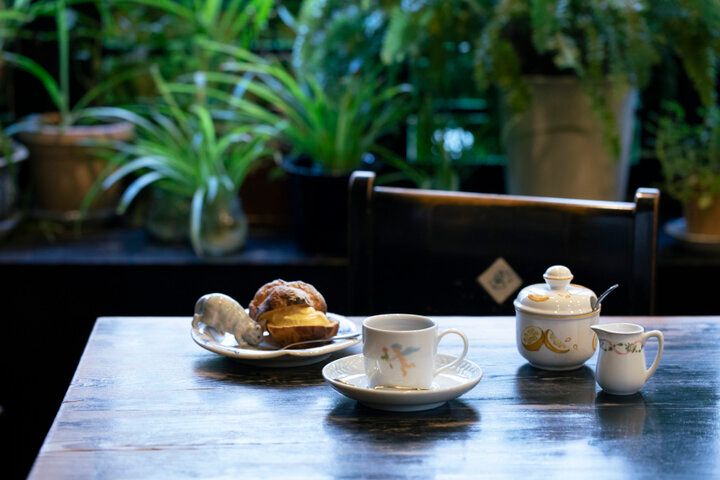 動物モチーフの器がすてき♪物語の世界に浸れる 神保町「古瀬戸珈琲店」