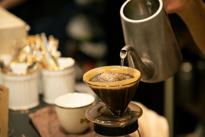 動物モチーフの器がすてき♪物語の世界に浸れる 神保町「古瀬戸珈琲店」