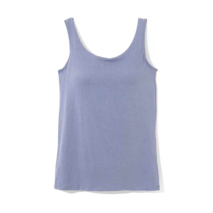 温度調節機能付きのコットンレーヨン素材。縫い付け型のやわらかなカップで、締め付けず、洗濯時も楽ちん。カップ付きタンク3850円（ユラギニ／アツギ）