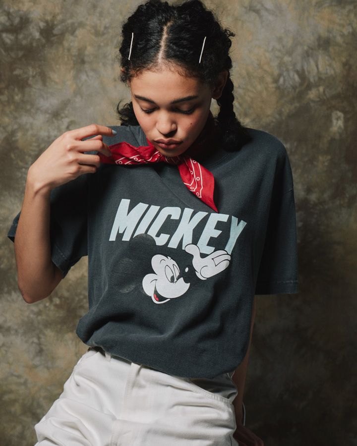 全部表情が違って、全部かわいい！みんな大好きなミッキーのTシャツ10選