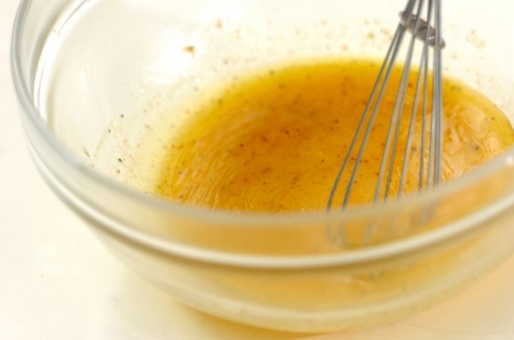 身近な材料で作る！スモークサーモンとオレンジのさわやかマリネサラダの作り方1