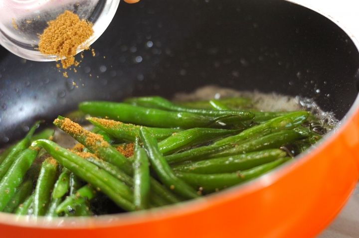 インゲンのバタークミンソテーの作り方2