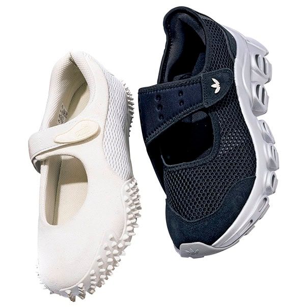 バレエコアスニーカー