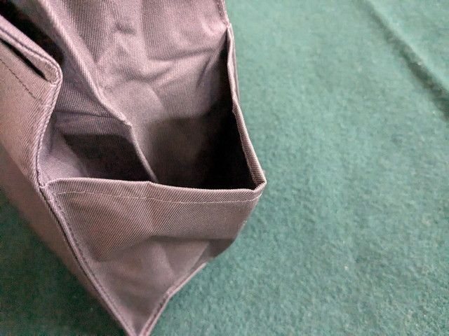 earthmusicイベントトートバッグ横のポケット