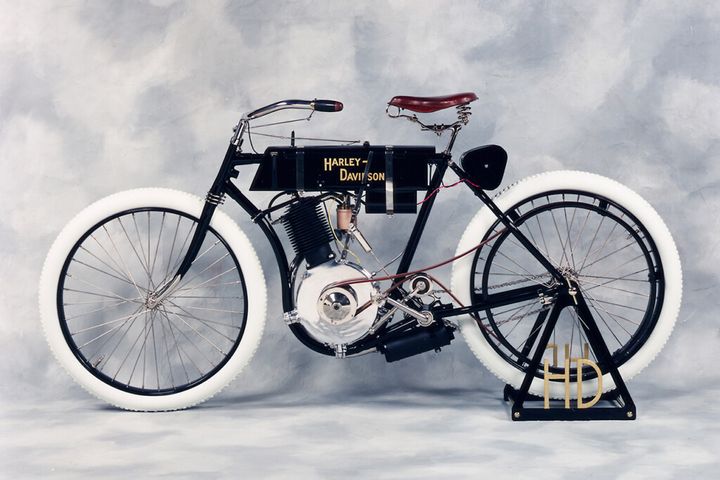 【1903 HARLEY-DAVIDSON FIRST MODEL】かつてのタイヤは白かった！