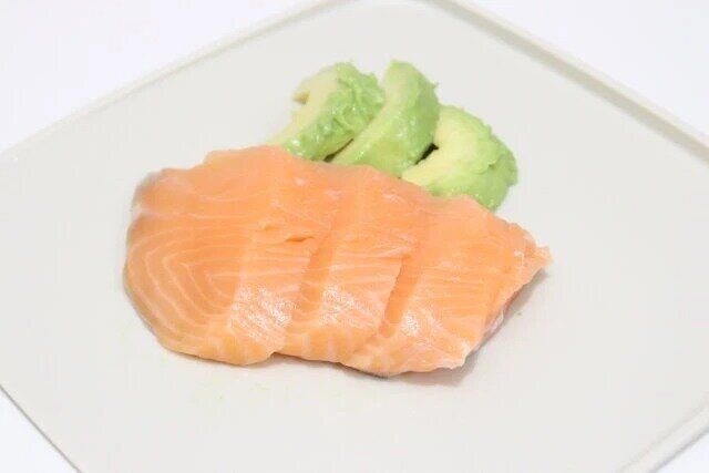 セリアのお皿として使えるまな板 角型18cm2