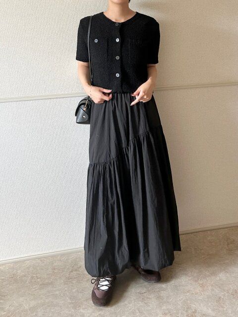 Style③黒のワントーンで魅せる、大人バランス