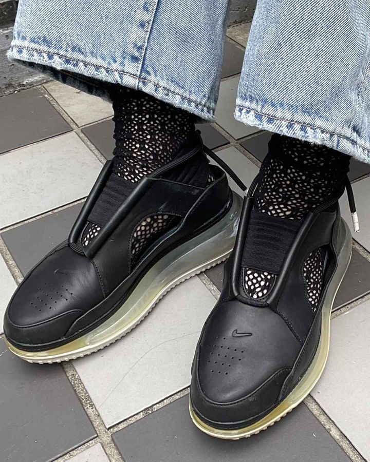 画像: サンダル感覚で履ける、ボリュームソールスニーカー