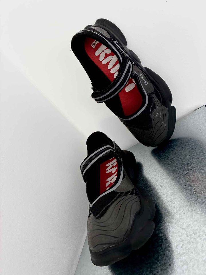 画像: 夏に映えるメリージェーンスニーカー