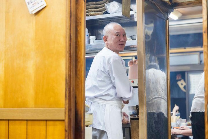 厨房のマコさん