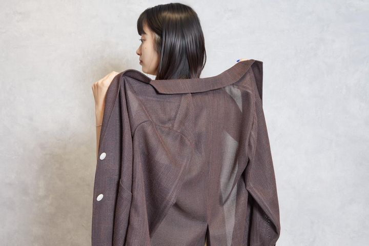 画像: 肌触りの良い素材のレイヤードで、こなれた秋スタイルに