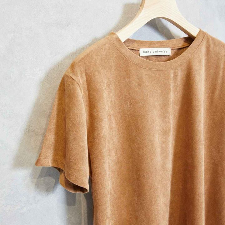 画像: Tシャツをスエード調素材にするだけで今季らしい秋コーデが完成！