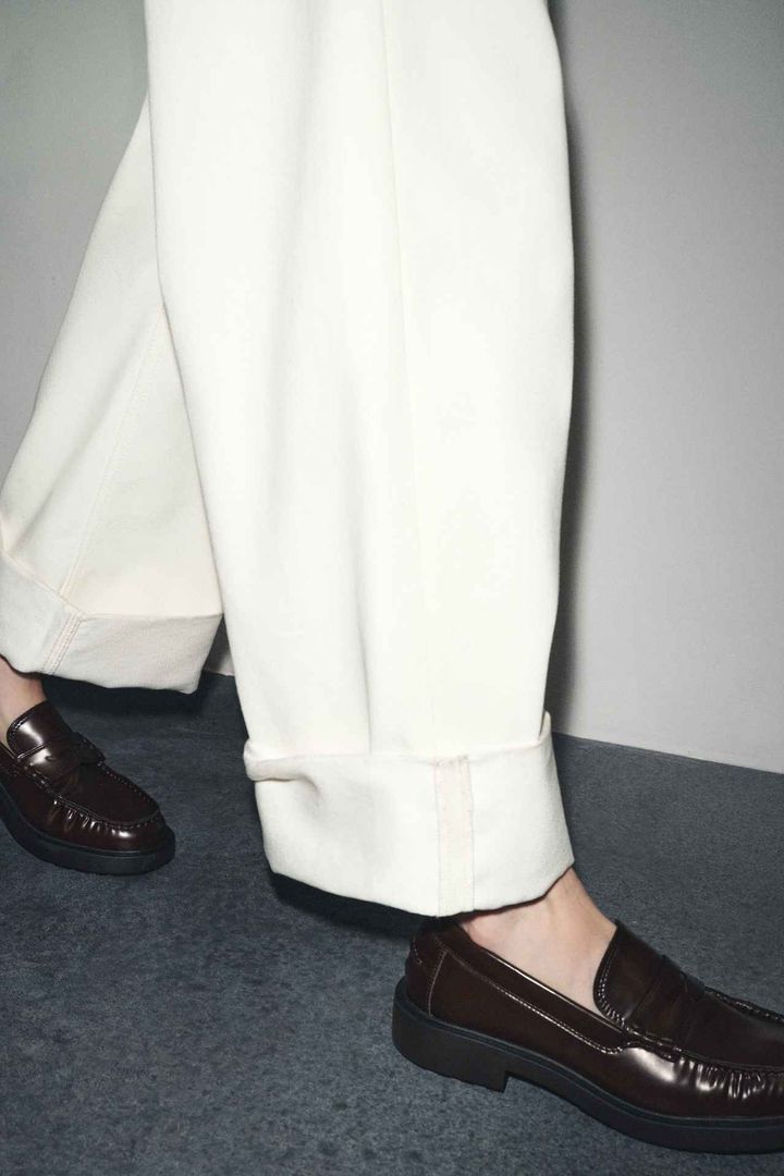 ザラ　zaraローファー　バレーシューズ 新品タグ付きZARA ザラ バレエフラットスニーカーダブル
